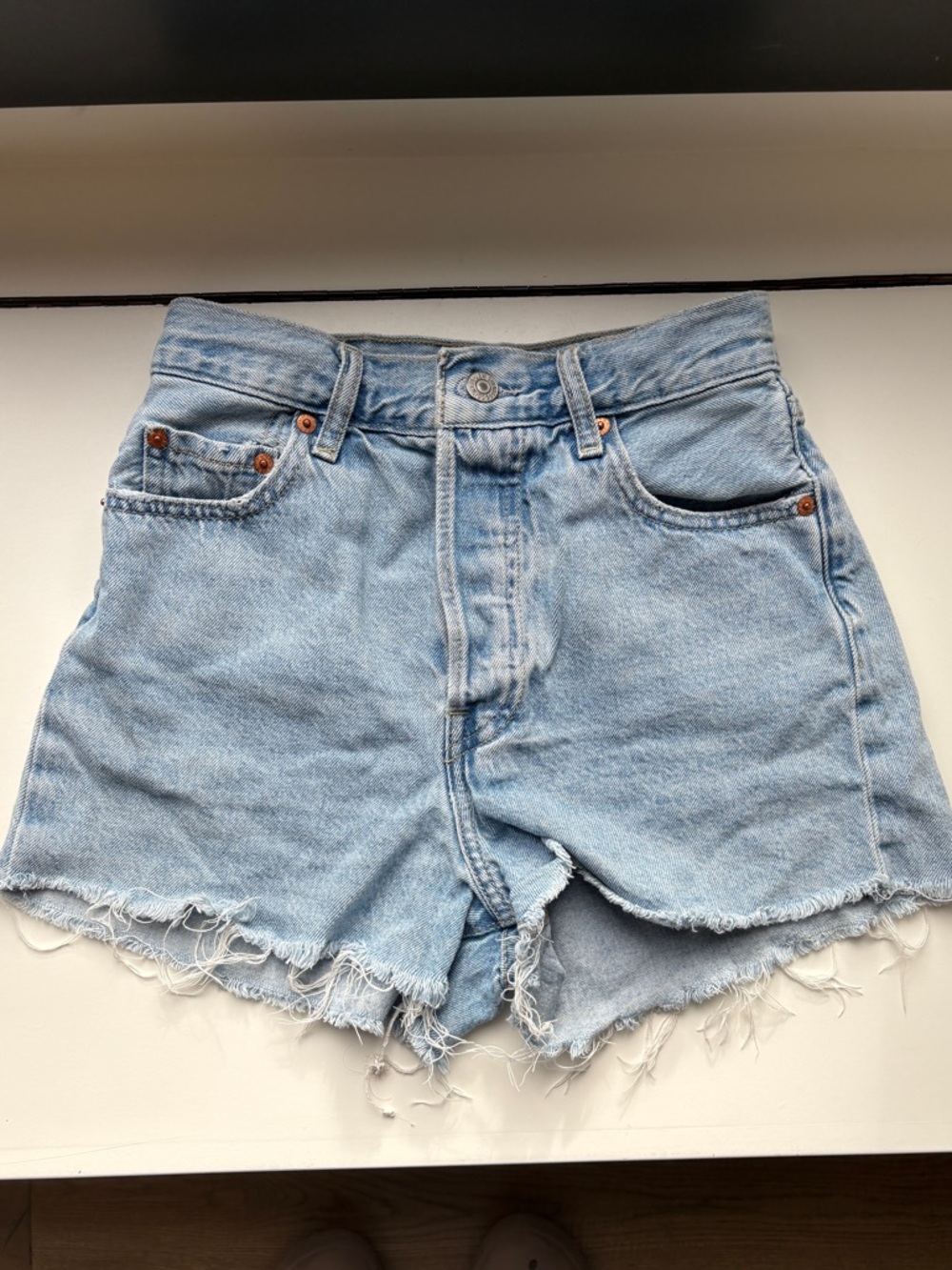 Levi’s ribcage - Light Blue Denim Cutoff Shorts